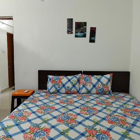 Sharda Homestay Ayodhya Extérieur photo