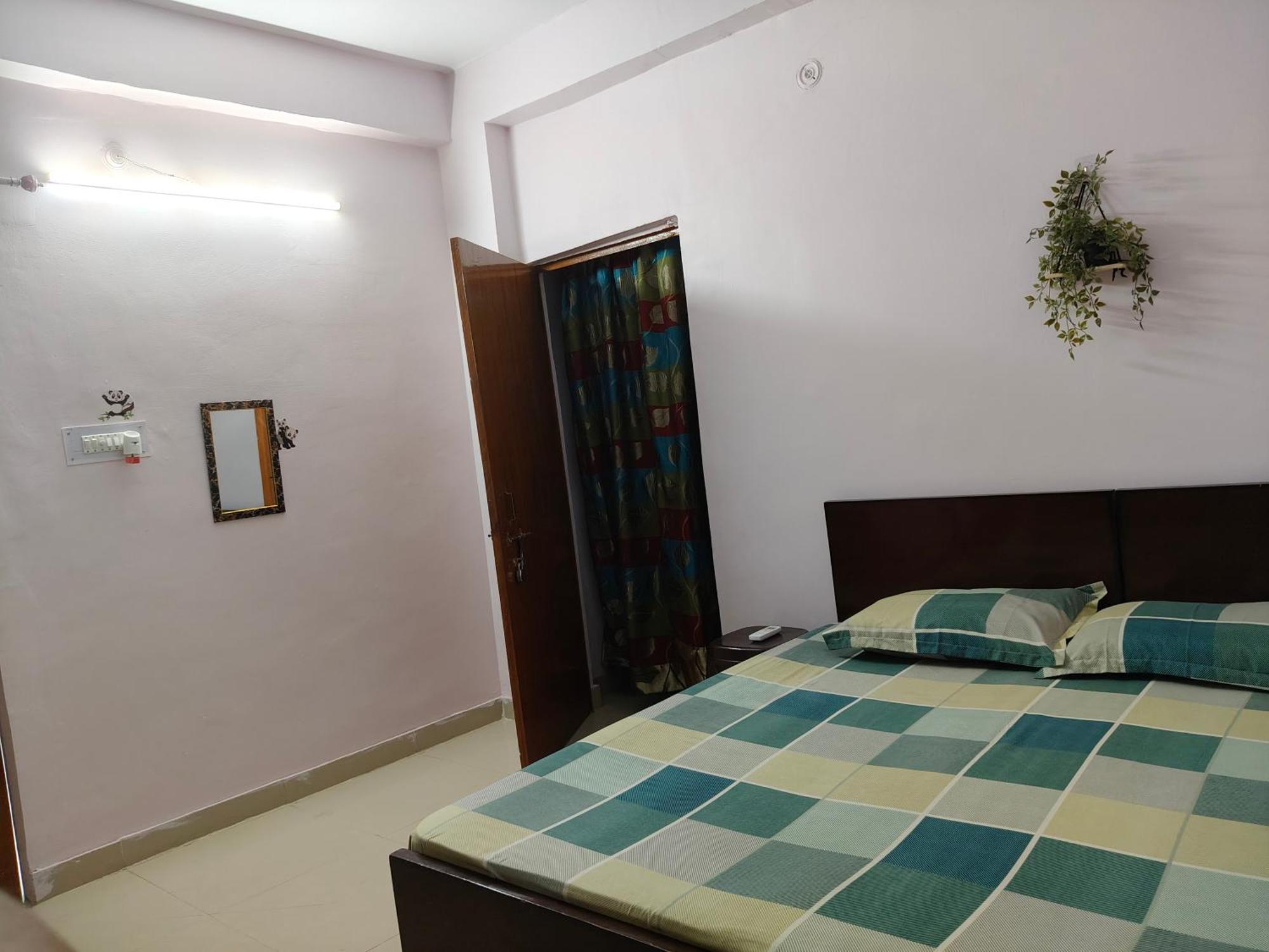 Sharda Homestay Ayodhya Extérieur photo